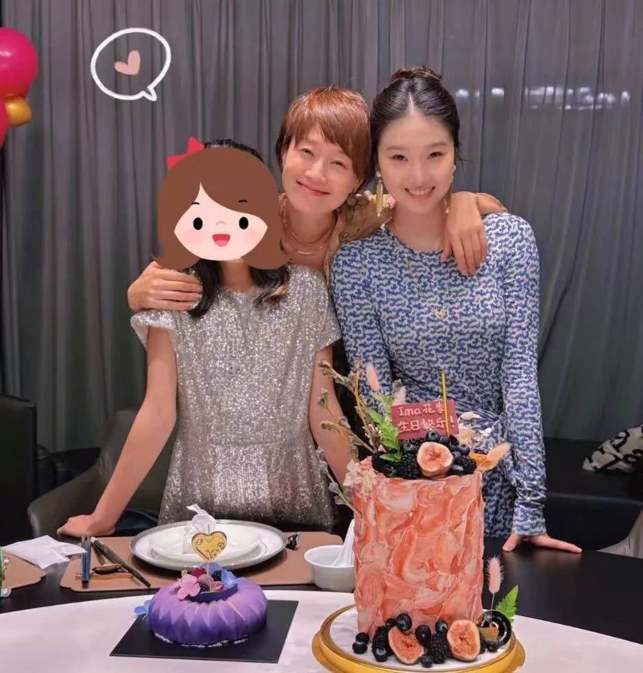 文章马伊琍合体为大女儿庆生,16岁爱马美貌升级