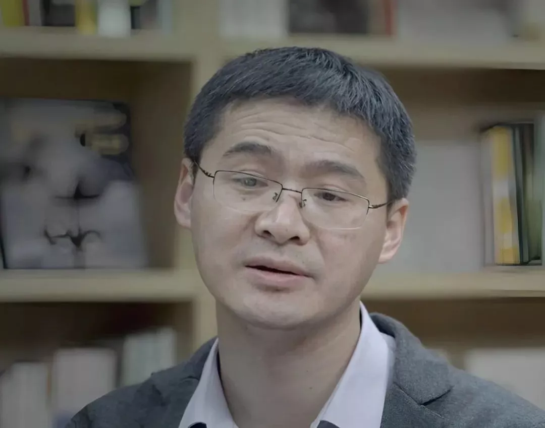 为什么说:罗翔的“翻车”是一种必然