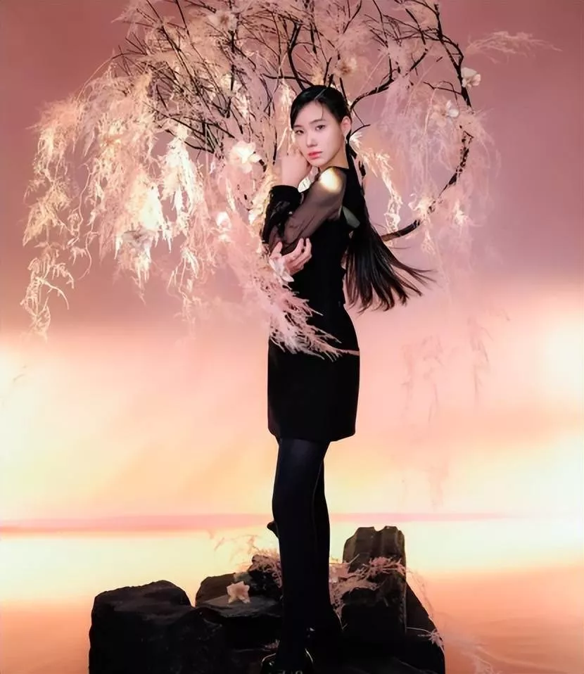小S母女合拍写真,母女俩造型粉嫩