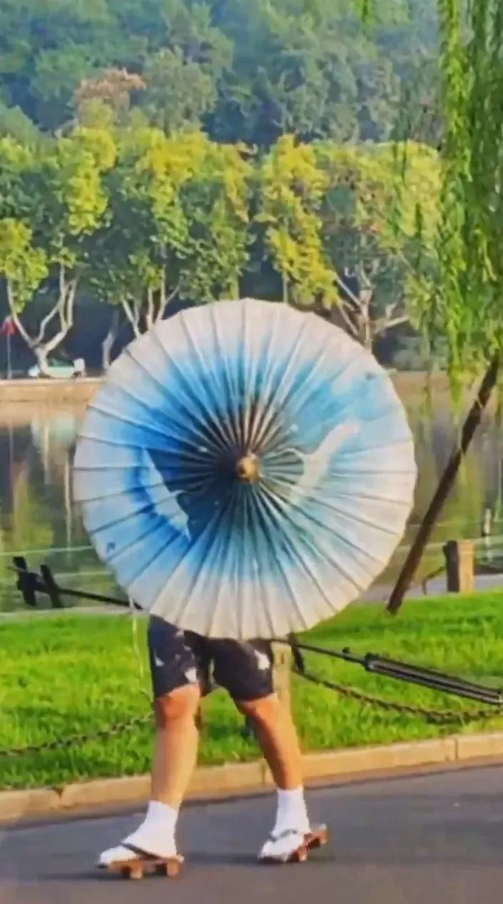 西湖木屐事件 :不是愚蠢,就是单纯的坏
