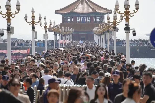 “前方还有1053桌!”女子晒图:爆满,根本排不上