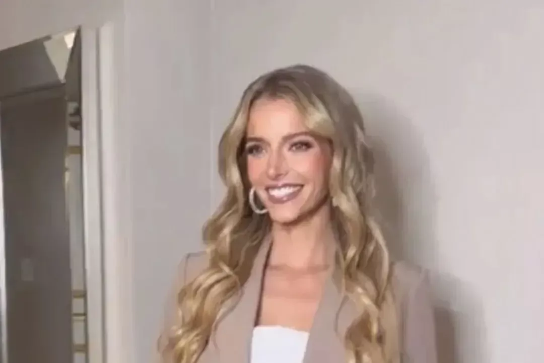 连生8子的她参加选美比赛,是幸福还是压迫?