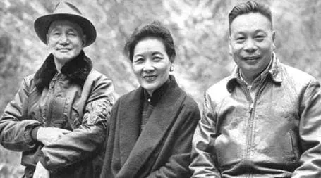 38年前,蒋经国松口“解严”,开放党禁报禁