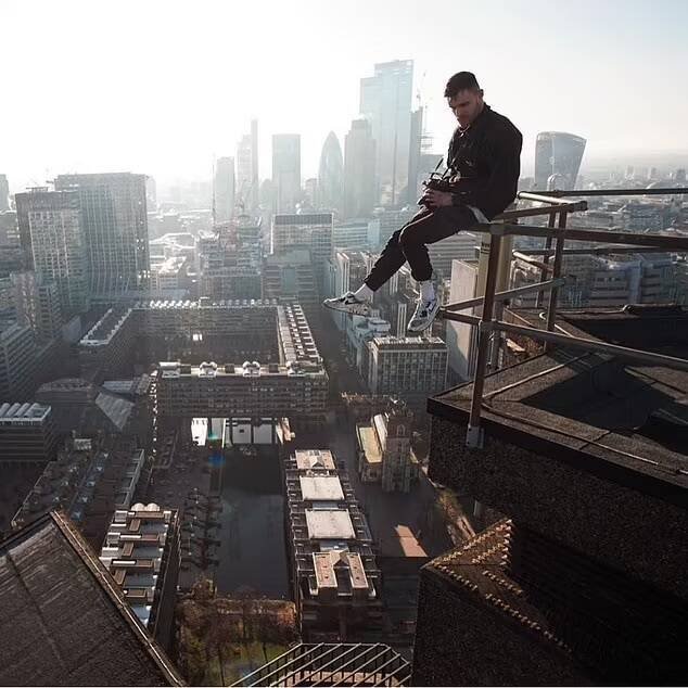 史蒂文森生前热衷于从事无安全装备高空攀爬活动的「屋顶探险」(rooftopping),并记录在他的Instagram帐号「expedition」上。(取自IG) 史蒂文森生前热衷于从事无安全装备高空攀爬活动的「屋顶探险」(rooftopping),并记录在他的Instagram帐号「expedition」上。(取自IG)