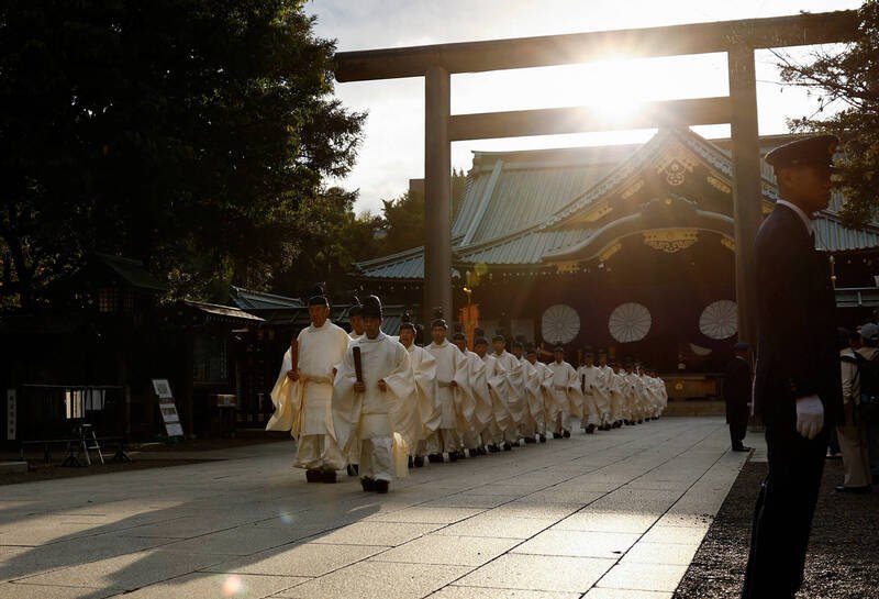 日本靖国神社今(17日)起,举行为期3天的秋季例大祭。(路透) 日本靖国神社今(17日)起,举行为期3天的秋季例大祭。(路透)