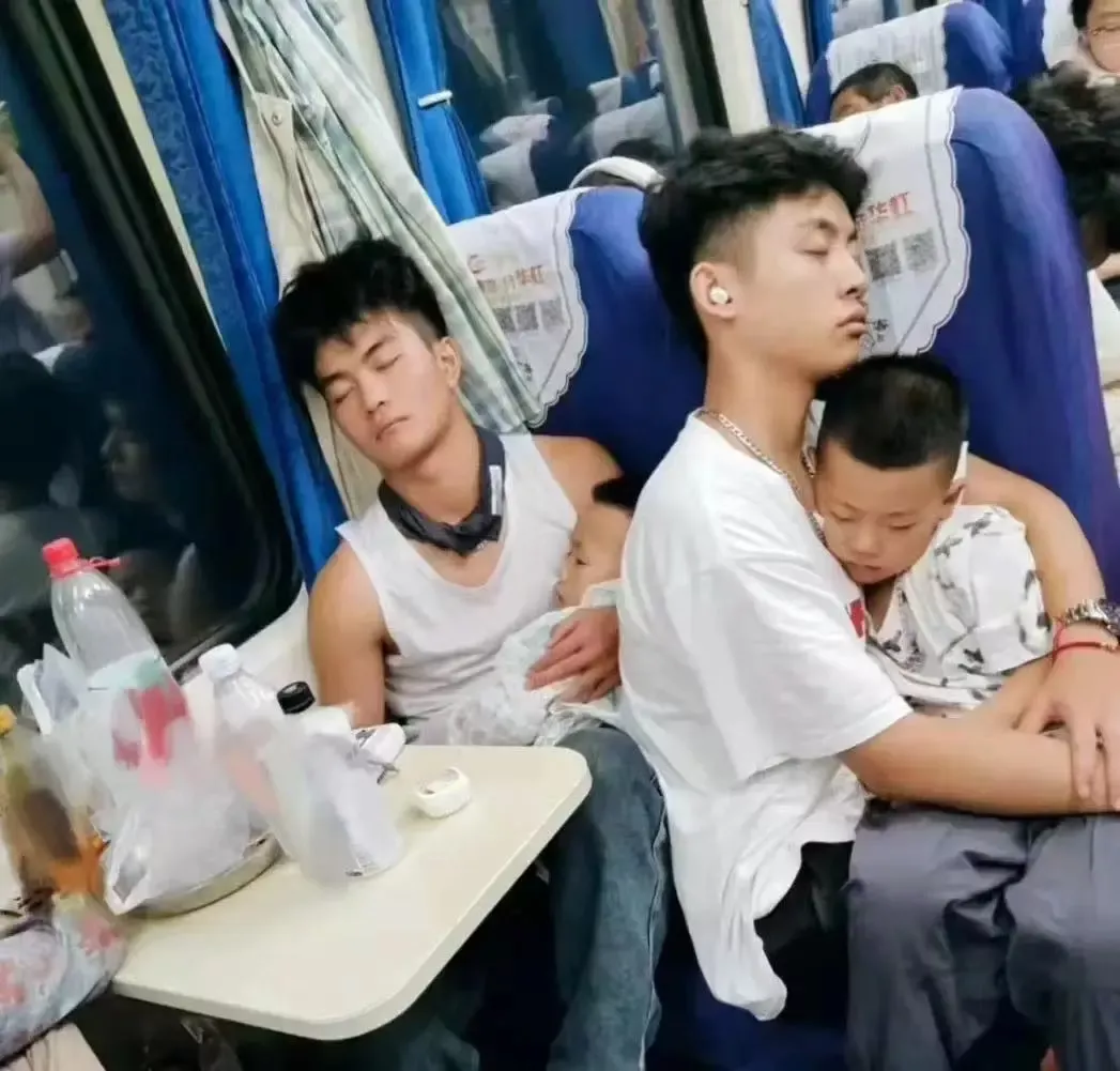 感动全网的“抱娃哥”,找到了