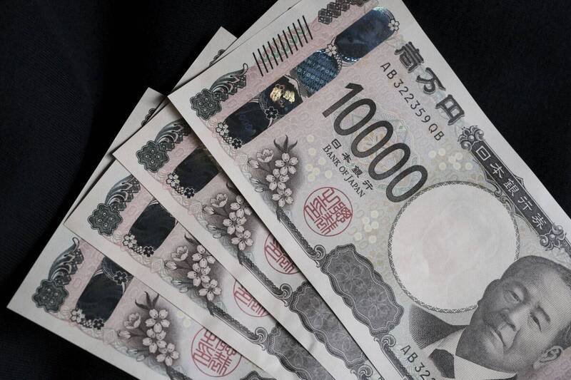 日本50来岁女子在社交媒体结识了诈骗集团伪装的美国军医，陆续被对方骗走2180万日圆。（彭博）