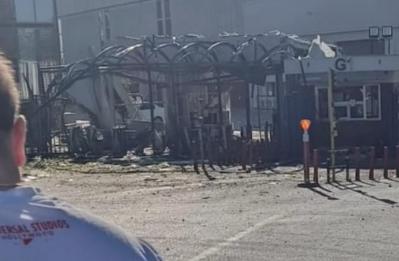 土耳其航空航太工业公司发生爆炸,土耳其内政部长耶尔利卡亚称这起事件「恐怖攻击」。(截取自X @medyanews_) 土耳其航空航太工业公司发生爆炸,土耳其内政部长耶尔利卡亚称这起事件「恐怖攻击」。(截取自X @medyanews_)