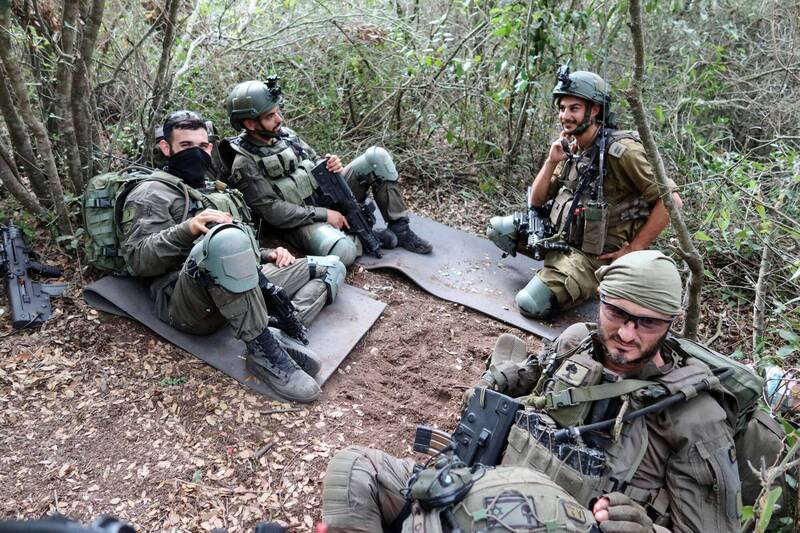 以色列国防军(IDF)昨日指控半岛电视台6名记者与哈玛斯(Hamas)及巴勒斯坦伊斯兰圣战组织(Islamic Jihad)有军事上的联系。图为以色列国防军。示意图。(路透) 以色列国防军(IDF)昨日指控半岛电视台6名记者与哈玛斯(Hamas)及巴勒斯坦伊斯兰圣战组织(Islamic Jihad)有军事上的联系。图为以色列国防军。示意图。(路透)