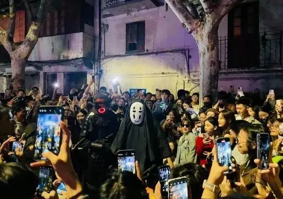 去年爆火,终于上海也不让办万圣节了