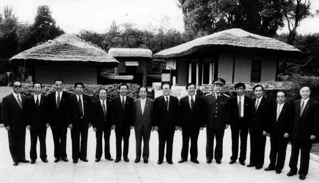 中共意识形态“国师”王沪宁 接到新任务
