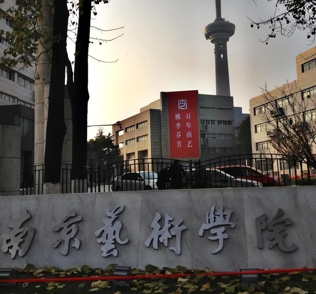 为升迁给书记生下私生女 她惊动了中纪委