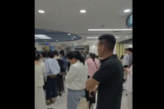 中国新冠病例暴增 专家忧7月