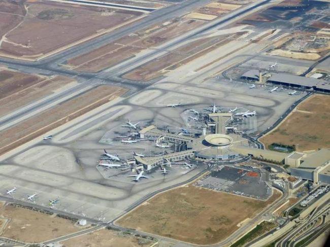 以伊关闭领空 多国航司暂停往返两国航班