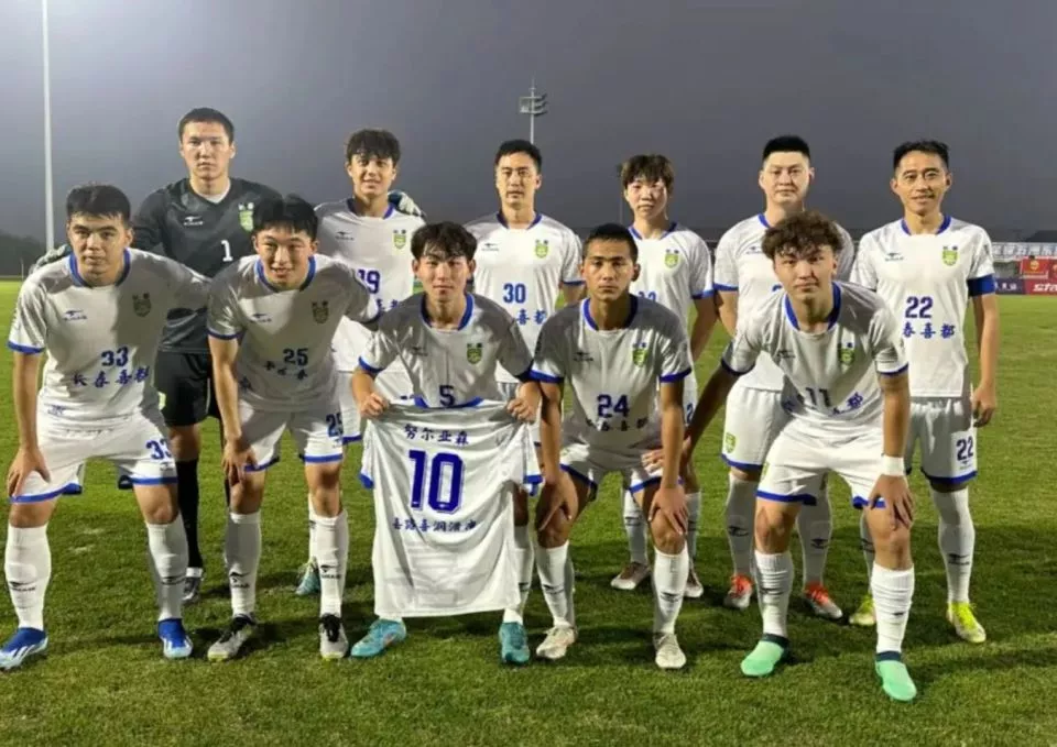 中乙队搞迷信操作:在客队更衣室放多张黄色符咒