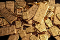 美国人正在抛售金条金币套现