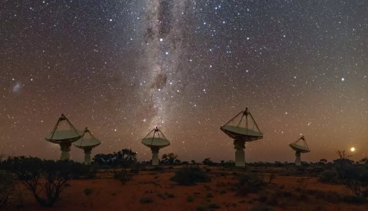 不要回答!死卫星发出超强无线电讯号 科学家震惊
