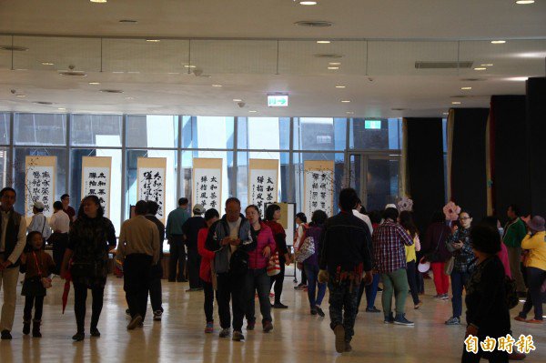 故宫南院邀请表演团体到院内演出。(记者林宜樟摄) 故宫南院邀请表演团体到院内演出。(记者林宜樟摄)