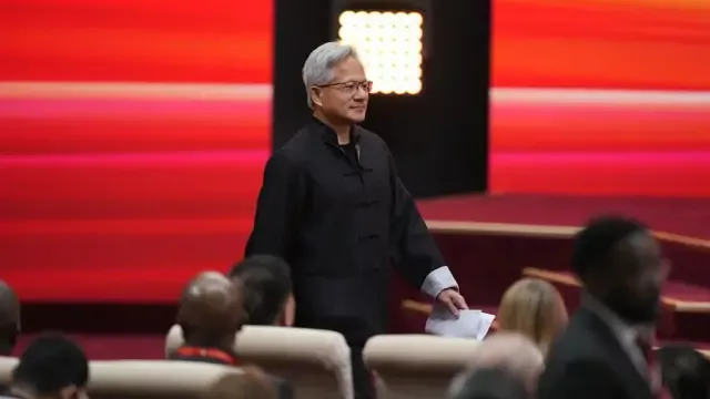 特朗普为何解除H20禁售令?中国为何促用国产晶片?