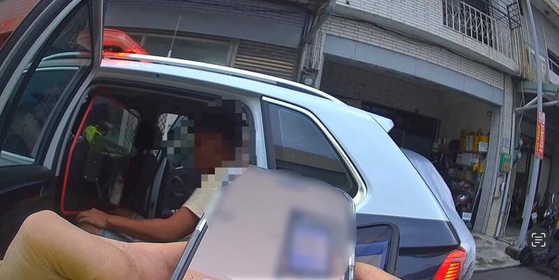 警方查缉伤害通缉男子。(警方提供) 警方查缉伤害通缉男子。(警方提供)
