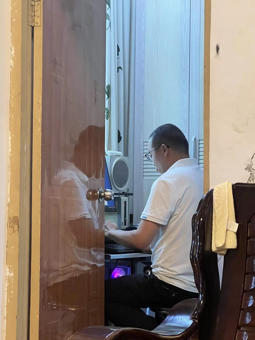 ▲张海超在帮病友起草法律意见