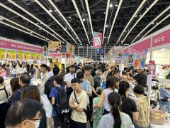 从精神“粮食”到精神“零食”的香港书展