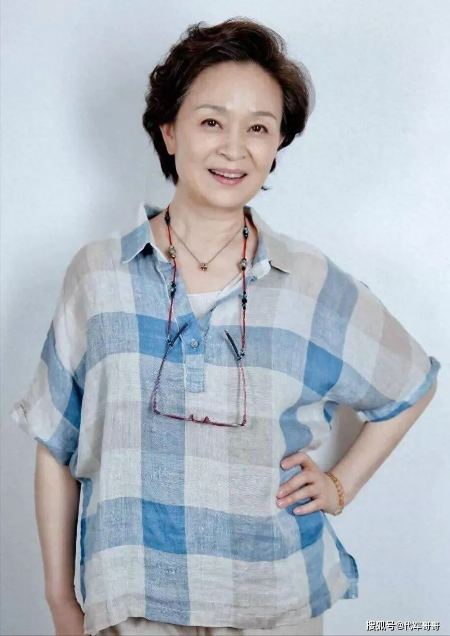 67岁刘莉莉定居日本再嫁富商，女儿却成心头愁