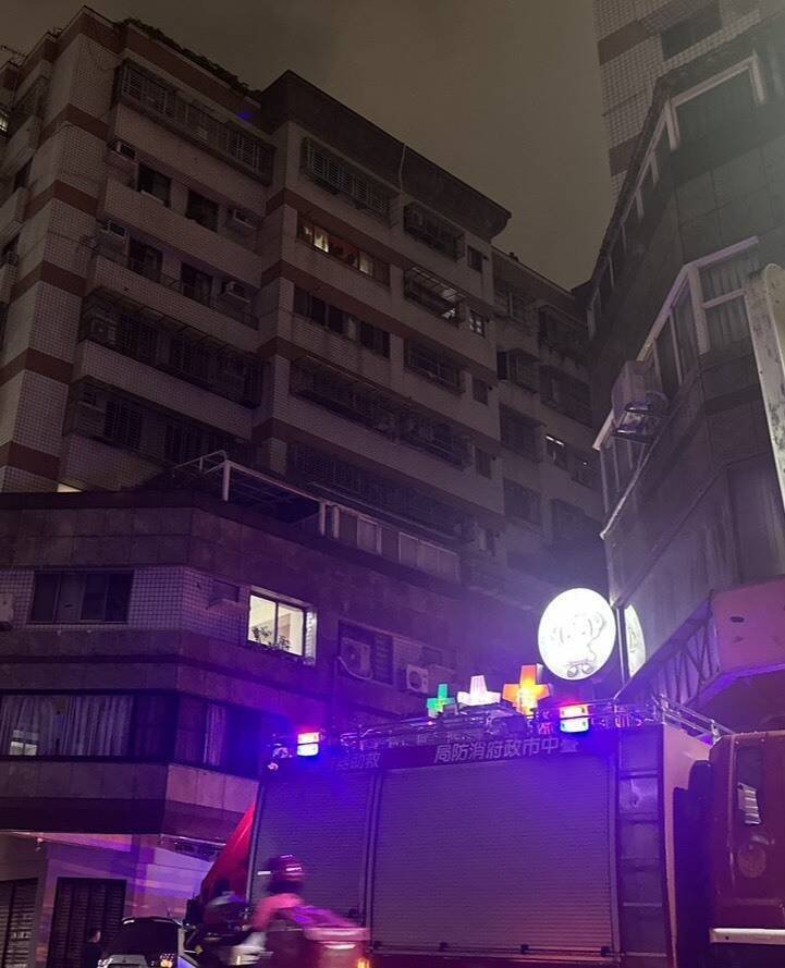 陈妻看到惊悚字眼纸条,立即通报119求助。(民众提供) 陈妻看到惊悚字眼纸条,立即通报119求助。(民众提供)