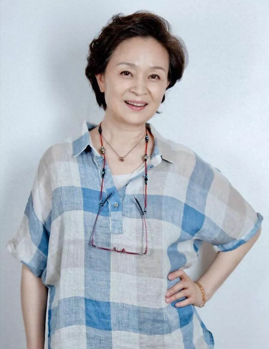 67岁刘莉莉现状：日本定居，离婚后再嫁富商生活美满