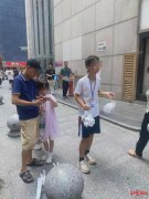 深圳华强北兴起小孩代送外卖潮