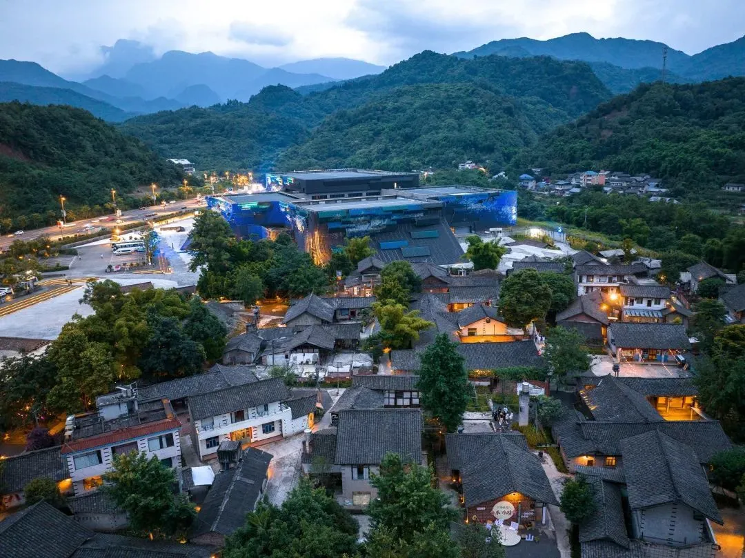 图片来源：《只有峨眉山》官微