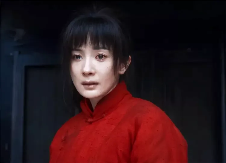 赵露思11字告别平台，大方承认直播时在接洽商务