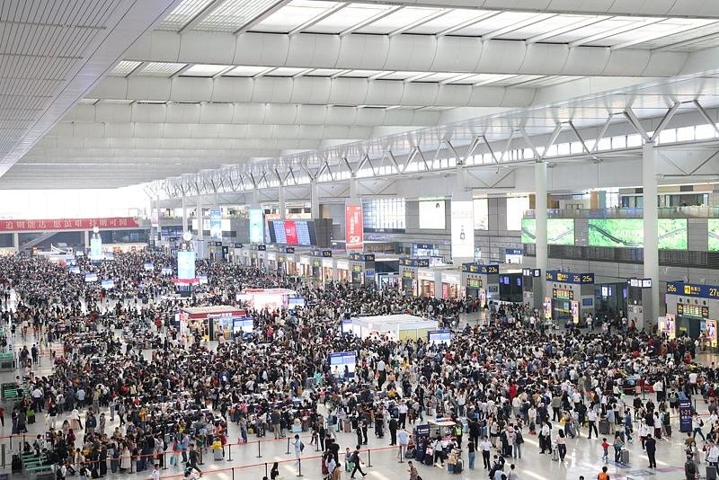 上海浦东虹桥机场取消入口安检 中国城市过度安检成热议话题？