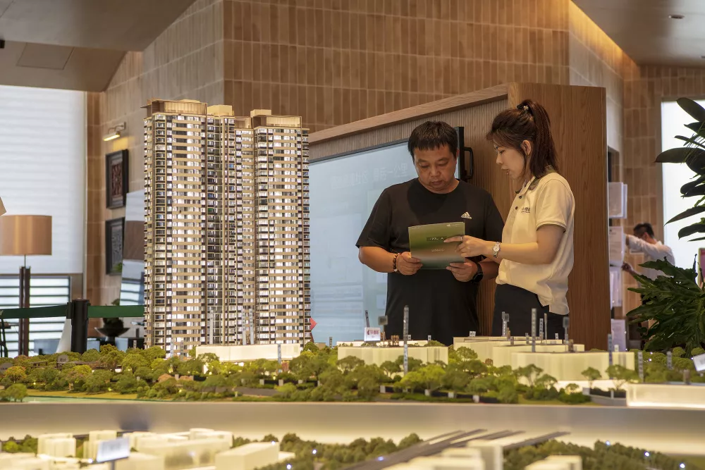 北京住宅用地土拍成交额增37%,久违“砸蛋”声回来了
