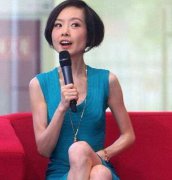 55岁鲁豫近照胖出新宽度 和小19岁男友同框般配 恋情已曝光6年