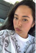 姜文女儿姜一郎婚后首晒照：雀斑与滤镜齐飞 网友共脑补一色