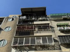 尖叫声惊悚入耳！台中宝觉寺后方民宅情杀3伤 血迹斑斑吓坏邻居