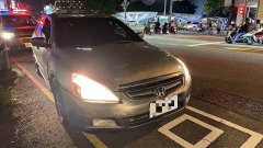 台中赃车遇警喝令「下车」 竟沿路连撞5车逃逸
