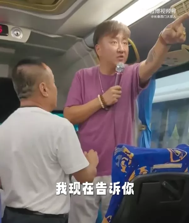 泰操普通话导游强逼购物：今晚我就让你回不了中国