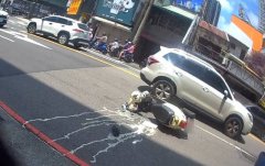 逃亡3月买了一杯奶茶被警后飙车倒地  狂喊30次「对不起」仍被逮