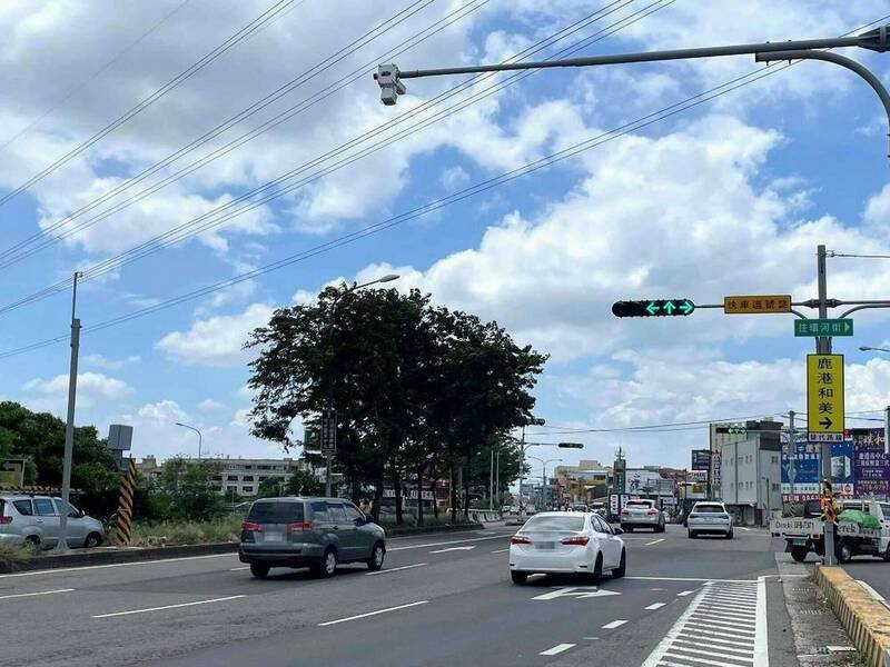 彰化市新平路与环河街口科技执法,以开出4113件罚单高居第3。(图由警方提供) 彰化市新平路与环河街口科技执法,以开出4113件罚单高居第3。(图由警方提供)