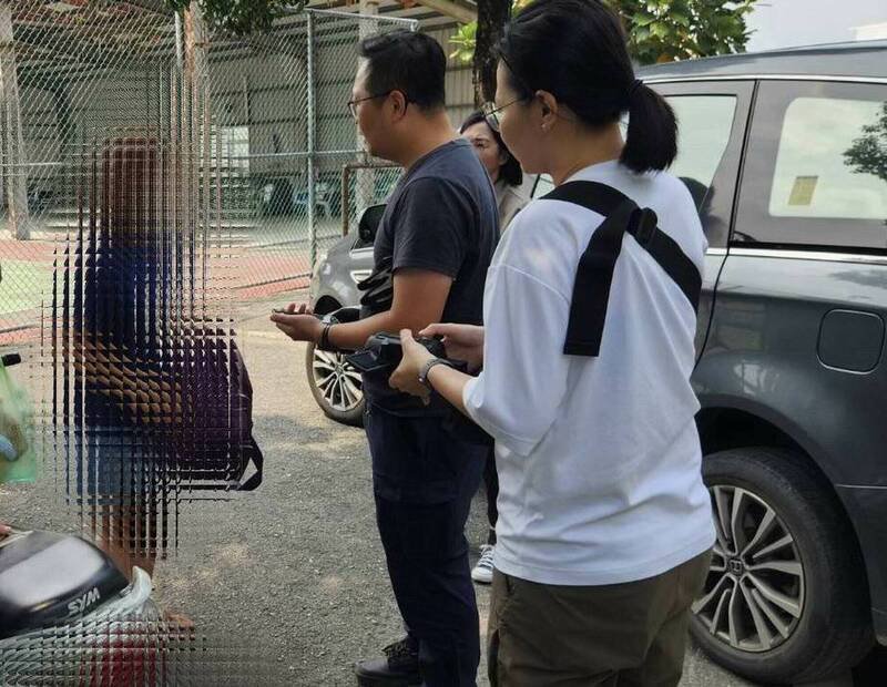 北斗警方逮捕女车手。(警方提供) 北斗警方逮捕女车手。(警方提供)