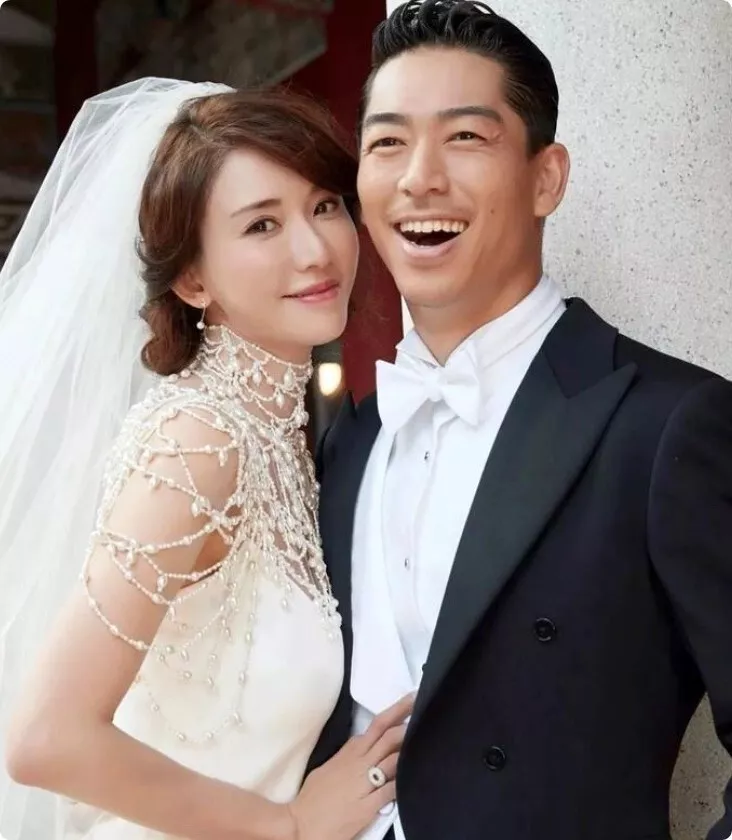 熊黛林老公基因真强大，熊黛林生了两个女儿都长得像他