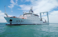 无视日方抗议！中国3千吨级海测船再闯日本经济海域