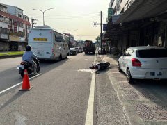 死不瞑目？女骑士遭大货车变换车道撞死 送到殡仪馆一度「拒下车」