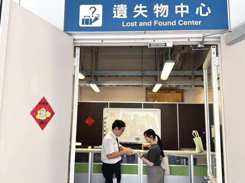 民众若在台中捷运遗失物品-可透过遗失物中心协寻。(中捷公司提供) 民众若在台中捷运遗失物品-可透过遗失物中心协寻。(中捷公司提供)