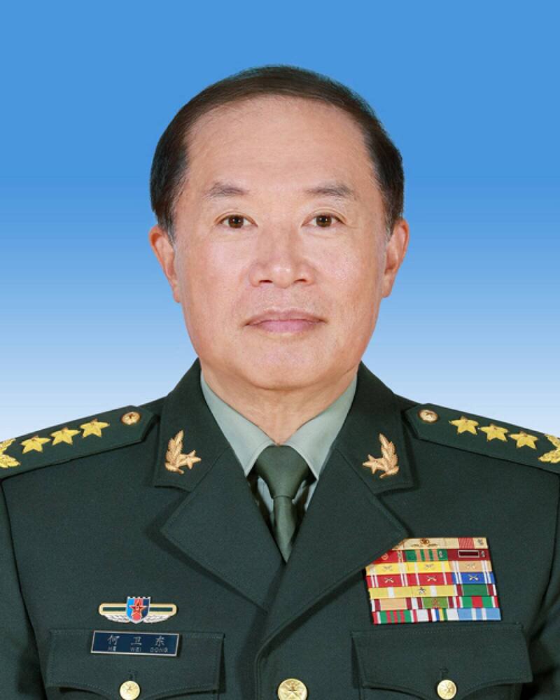 何卫东曾任东部战区司令员,被视为习近平派系「闽江新军」主要成员。(取自中国国防部官网) 何卫东曾任东部战区司令员,被视为习近平派系「闽江新军」主要成员。(取自中国国防部官网)