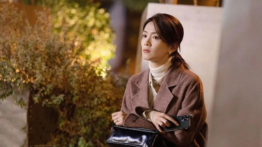 接踵而来的消耗，让职场人感到筋疲力尽/图源：《欢乐颂5》剧照