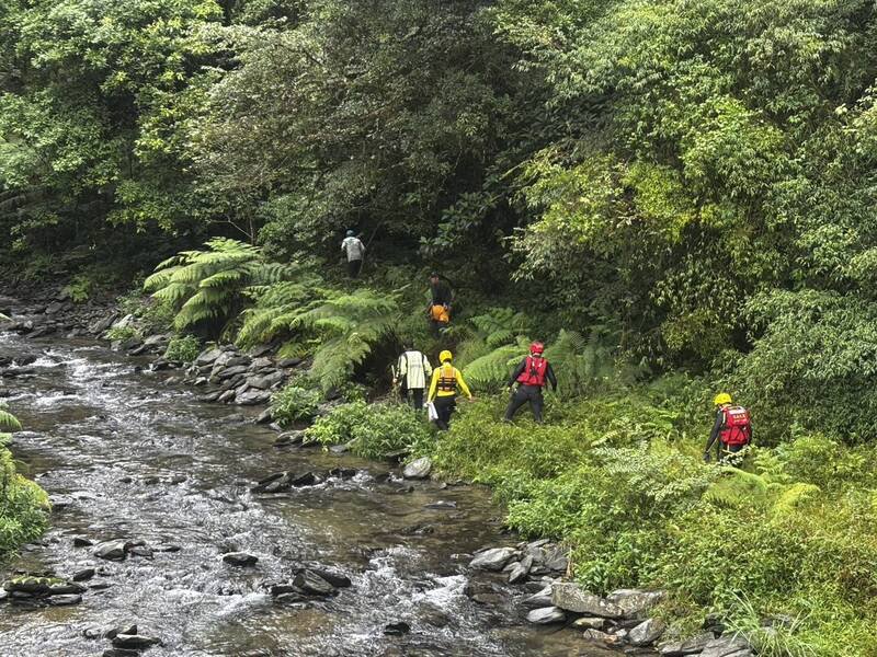 黄姓山友遗体被寻获的地点已偏离阿玉山登山路径,不排除下山时迷路跌落深潭。(读者提供) 黄姓山友遗体被寻获的地点已偏离阿玉山登山路径,不排除下山时迷路跌落深潭。(读者提供)