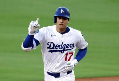 疑偷拍大谷翔平妻女、爱犬现身球场 全网怒轰检举「私生饭」